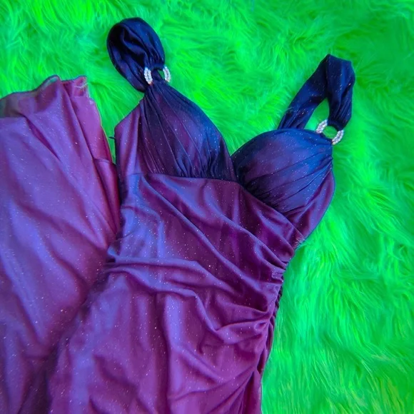 Vintage plum dress ✨ - Picture 2 of 4